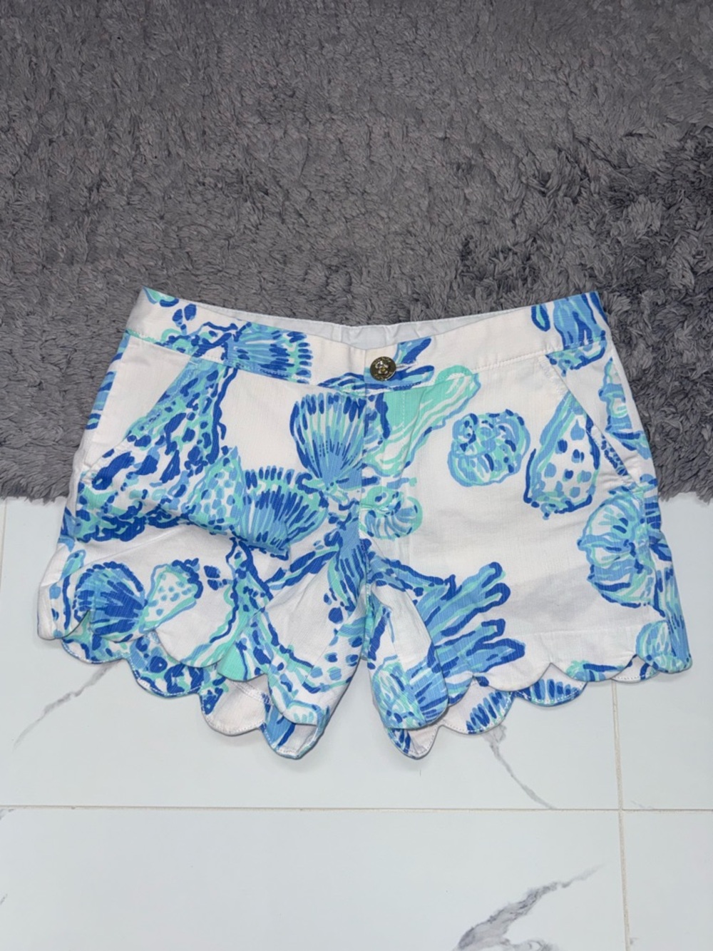 Lilly Pulitzer Buttercup Stretch Shorts!
